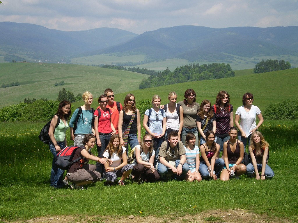 04-hedec, v pozadi kralicky sneznik.jpg